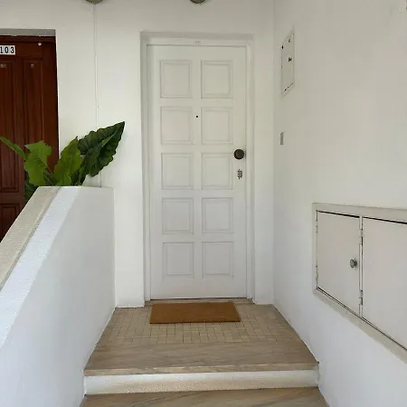 One-bedroom In Alvor With A Sea View Fully Renovated * Bicas