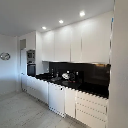 One-bedroom In Alvor With A Sea View Fully Renovated *