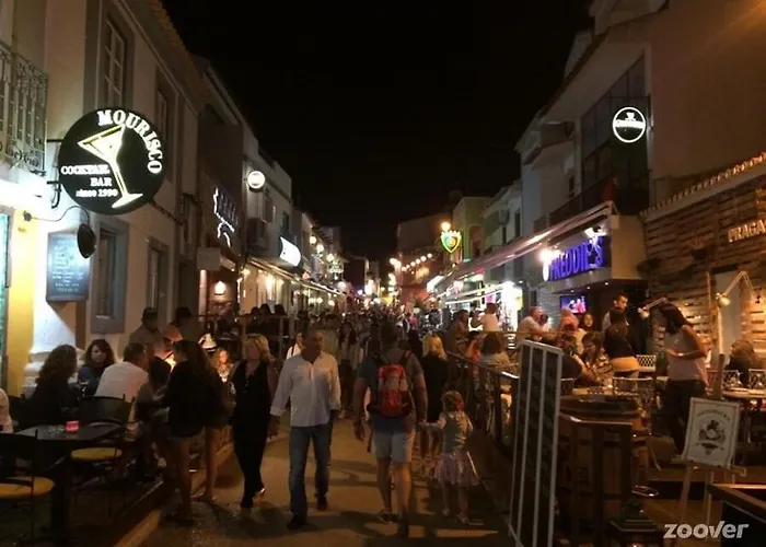 One-bedroom In Alvor With A Sea View Fully Renovated Appartement Bicas